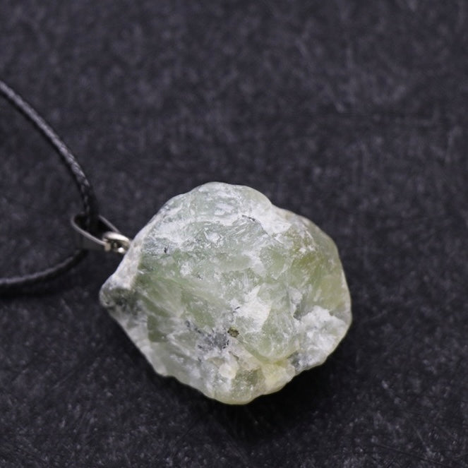 Reikicrystal Irregular Raw Stone Wire-Wrapped Pendant Necklace