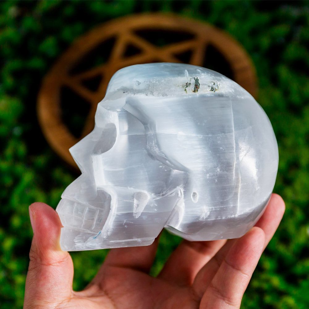 Reikistal Selenite Skull