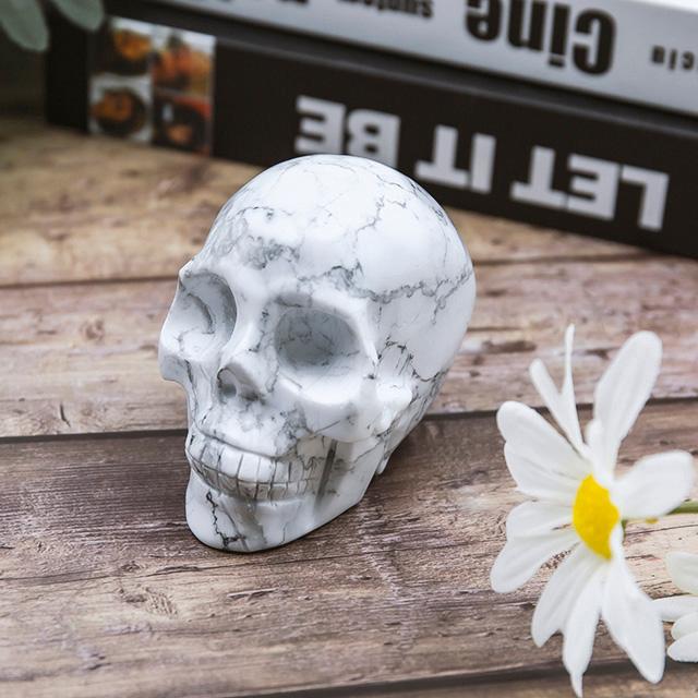 Reikistal Howlite Skull